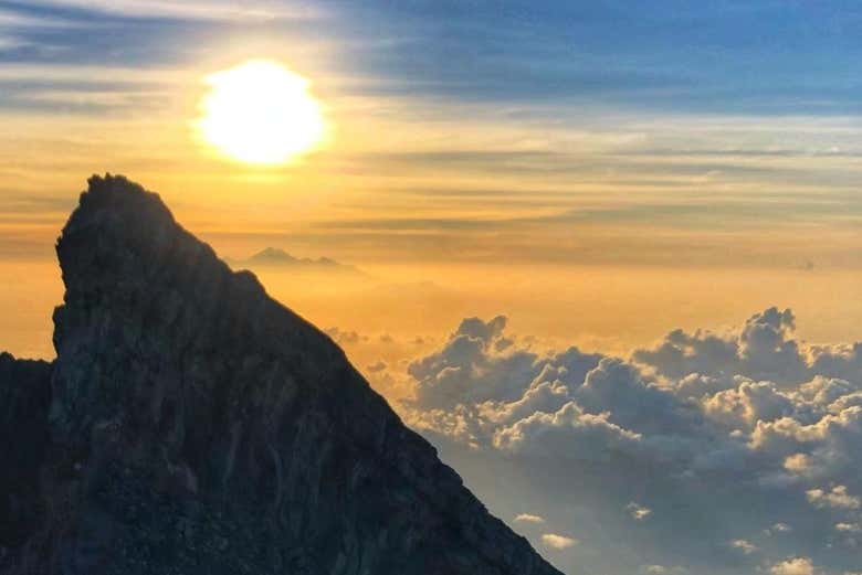 Amanhecer no monte Agung