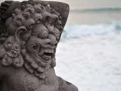 Estátua em Tanah Lot